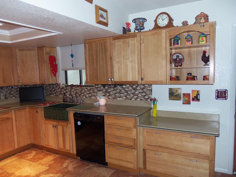543 E Mesquite Ave, Apache Junction, AZ 85119