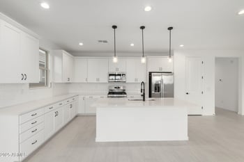 5430 Manzanita Dr, Glendale, AZ 85302