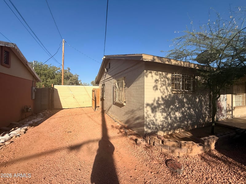 5431 S 5th St, Phoenix, AZ 85040