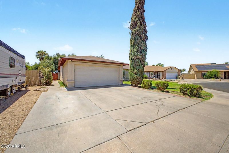 5432 N 73rd Ln, Glendale, AZ 85303