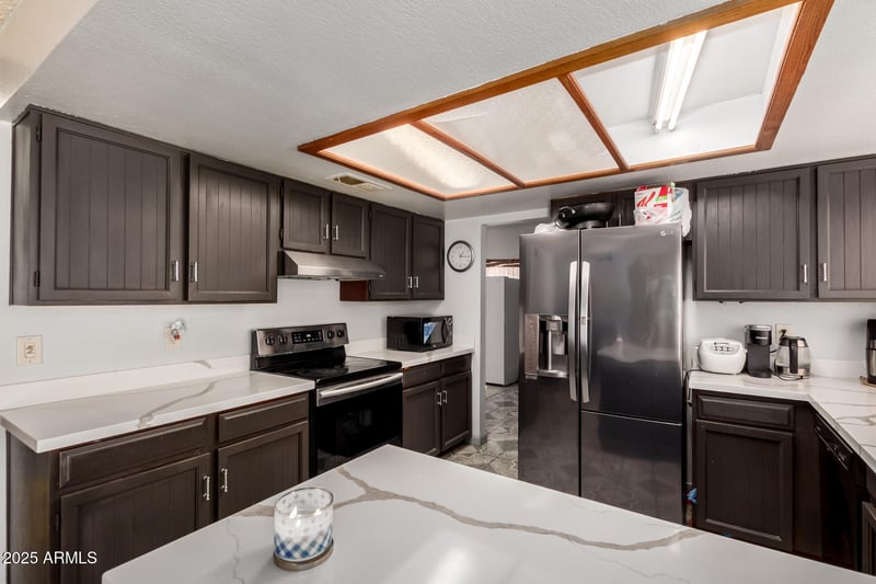 5432 Sunnyside Dr, Glendale, AZ 85304
