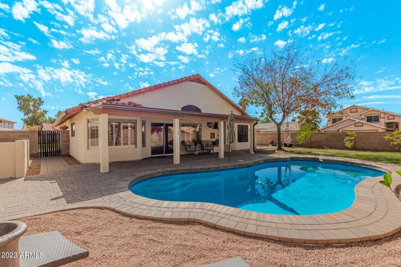 5432 W Oraibi Dr, Glendale, AZ 85308