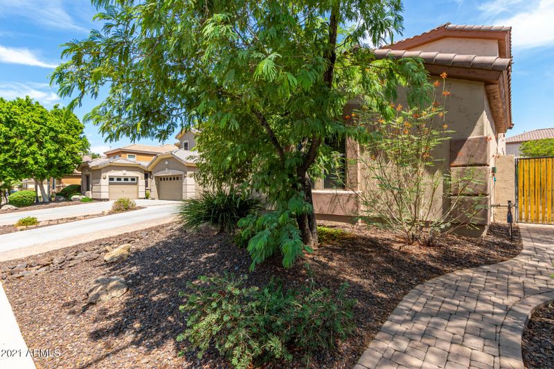 5432 W Red Bird Rd, Phoenix, AZ 85083