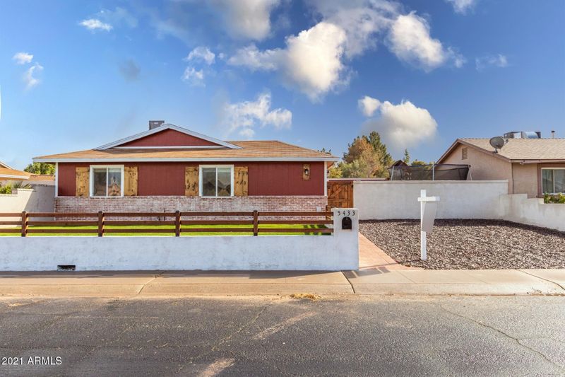 5433 S 47th Pl, Phoenix, AZ 85040