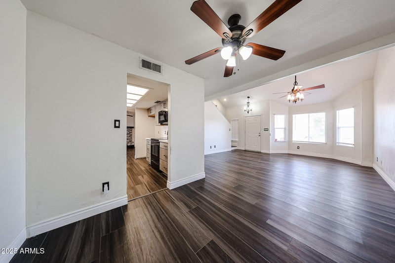 5434 74th Dr, Glendale, AZ 85303