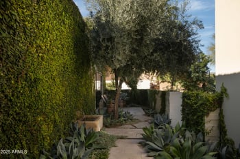 5434 Lincoln Dr #39, Paradise Valley, AZ 85253