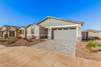 5434 Loma Ln, Glendale, AZ 85302