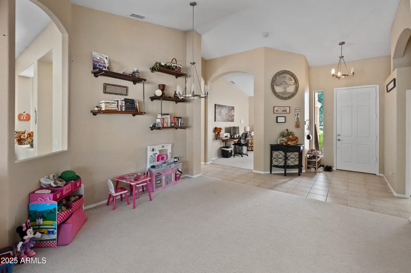 5434 Saint John Rd, Glendale, AZ 85308