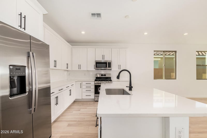 5434 W Loma Ln, Glendale, AZ 85302