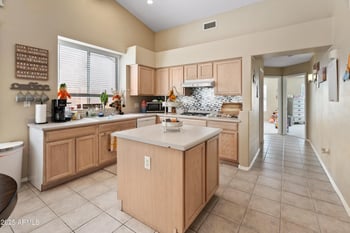 5434 Saint John Rd, Glendale, AZ 85308