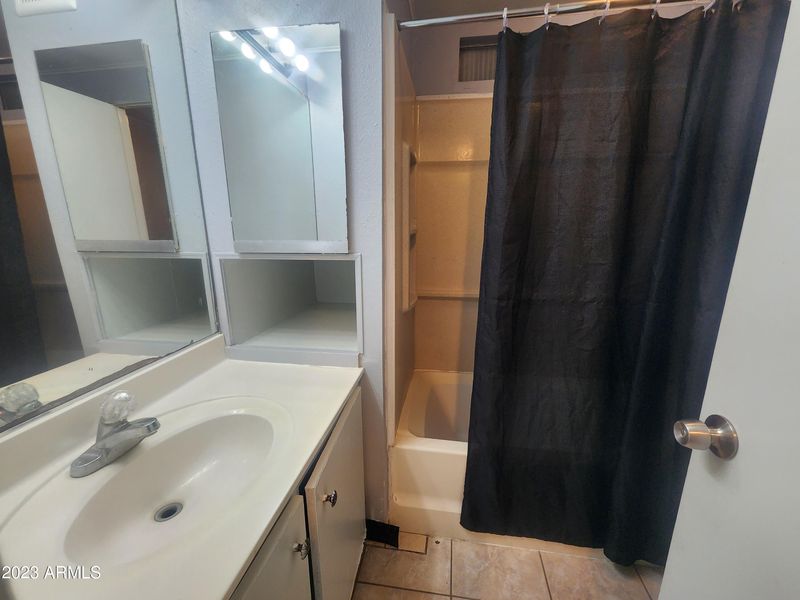 5437 E Calle Encinas --, Guadalupe, AZ 85283