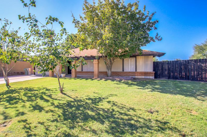 5438 N 70th Ave, Glendale, AZ 85303