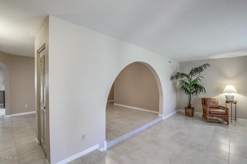 5438 N 70th Ave, Glendale, AZ 85303