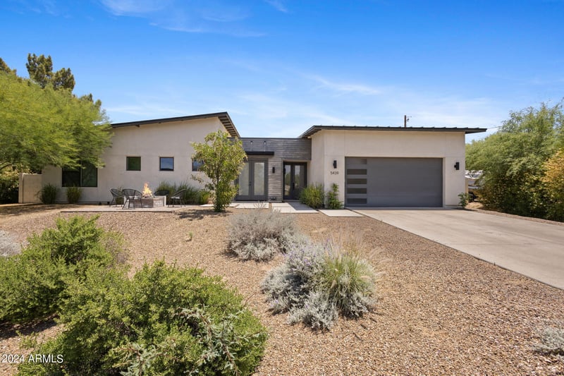 5439 E Lewis Ave, Phoenix, AZ 85008