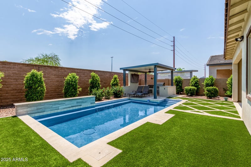 5439 Red Rock St, Gilbert, AZ 85298