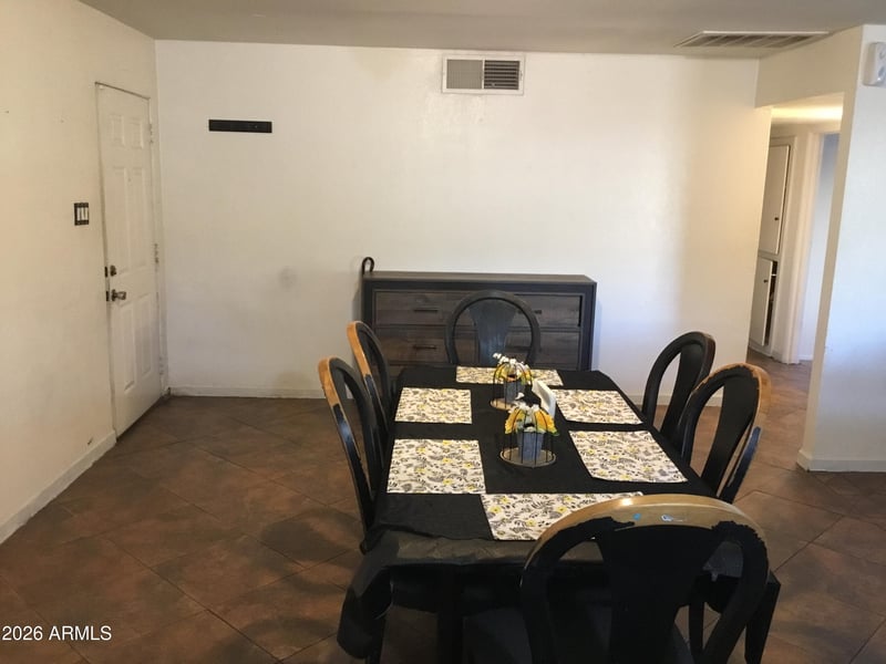 5439 Osborn Rd, Phoenix, AZ 85031