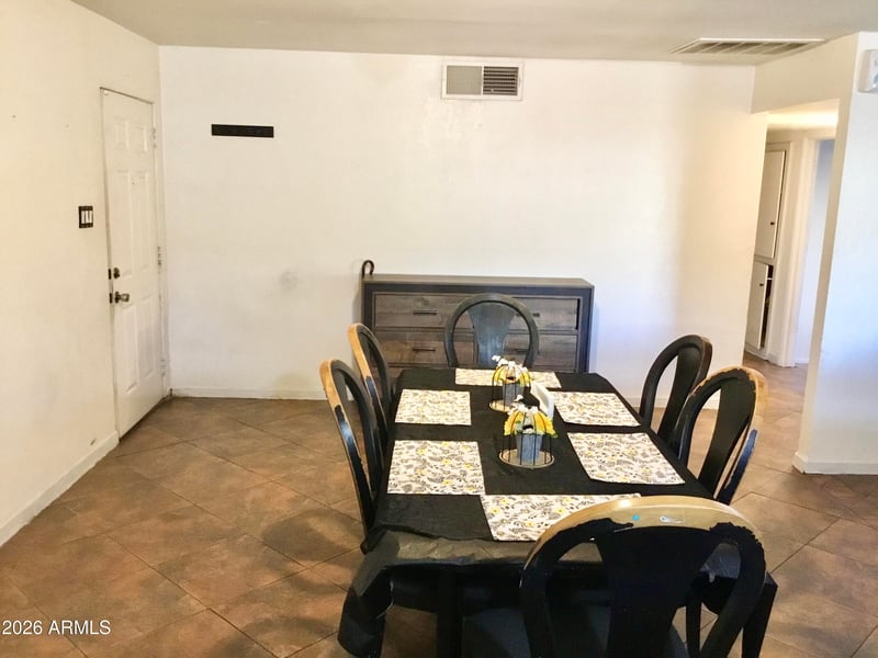 5439 Osborn Rd, Phoenix, AZ 85031