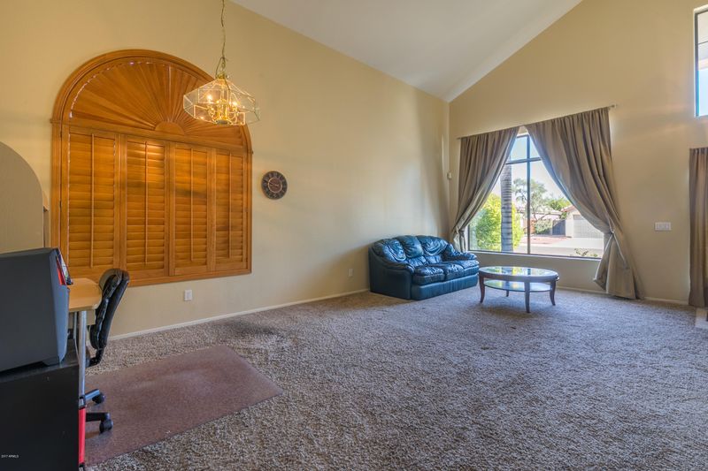 5439 W Wagoner Rd, Glendale, AZ 85308