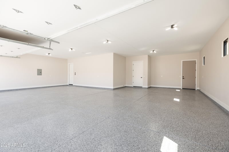 544 E Amber Sun Dr, Phoenix, AZ 85085