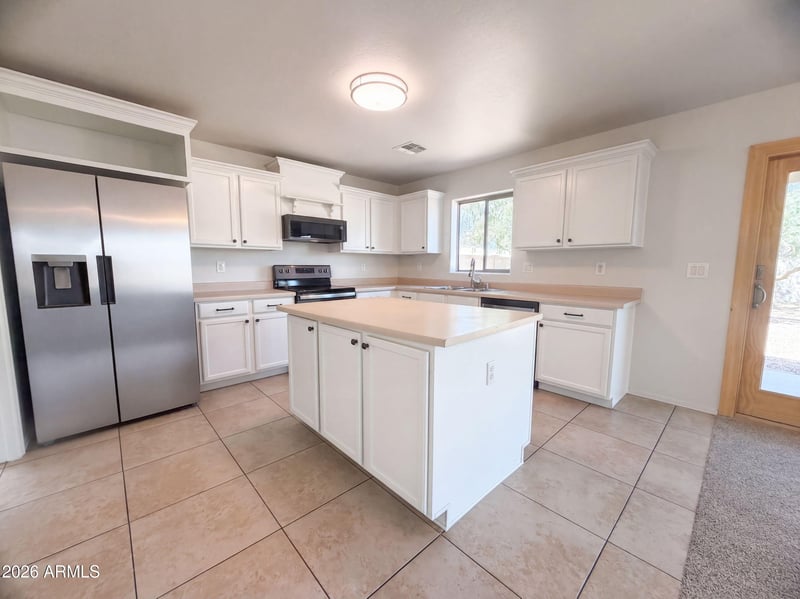 544 E Christopher St, San Tan Valley, AZ 85140
