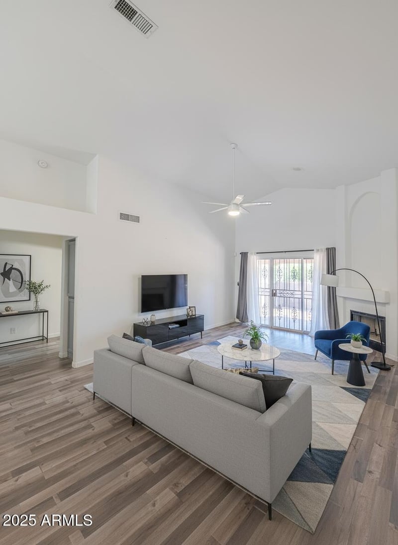 5440 80th Ln, Glendale, AZ 85303