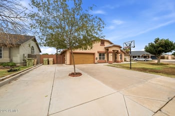 5440 N 80th Ln, Glendale, AZ 85303