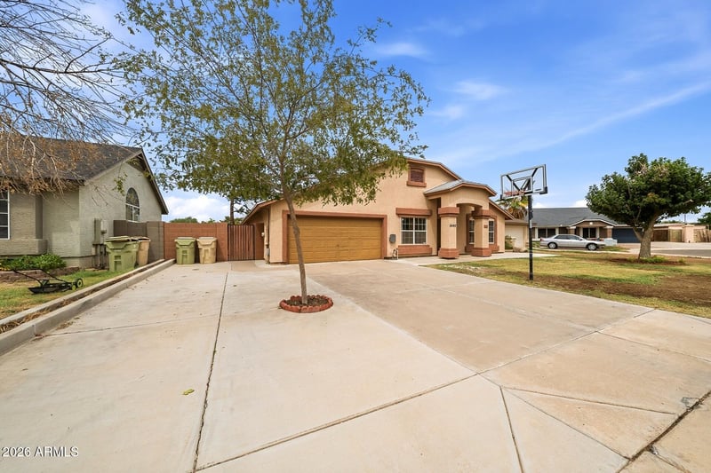 5440 N 80th Ln, Glendale, AZ 85303