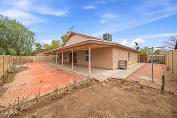 5440 N 80th Ln, Glendale, AZ 85303