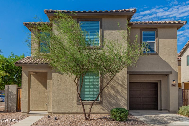 5440 W Burton Dr, Phoenix, AZ 85043