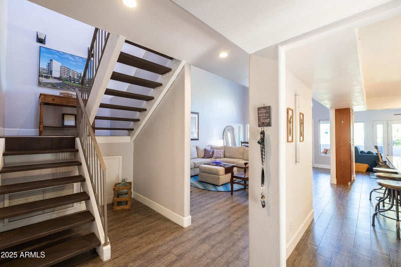 5442 Hurricane Ct, Tempe, AZ 85283