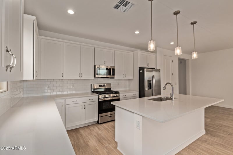5442 Manzanita Dr, Glendale, AZ 85302