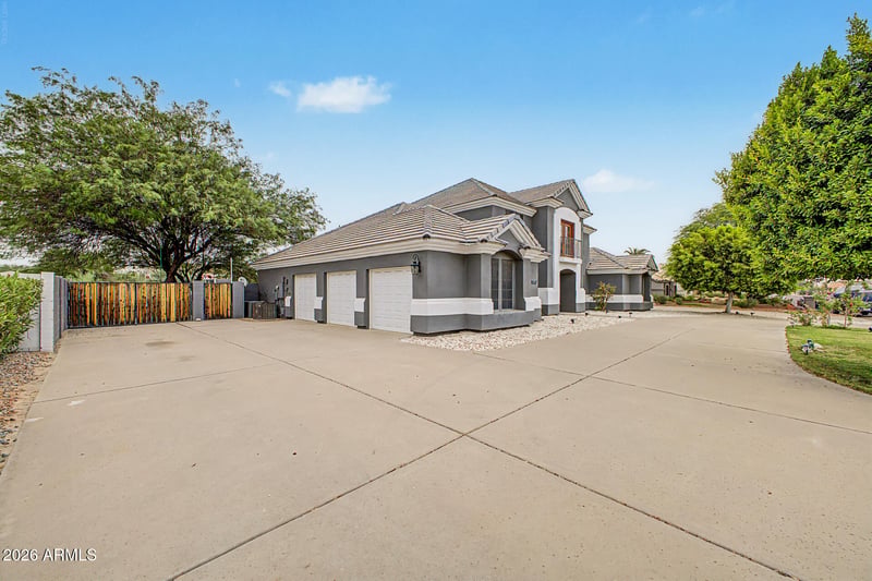 5442 W Fallen Leaf Ln, Glendale, AZ 85310
