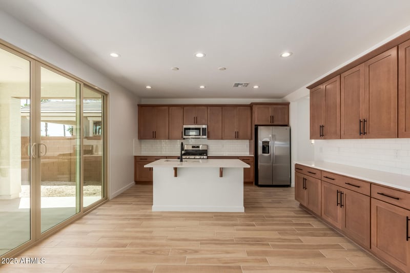 5443 Loma Ln, Glendale, AZ 85302