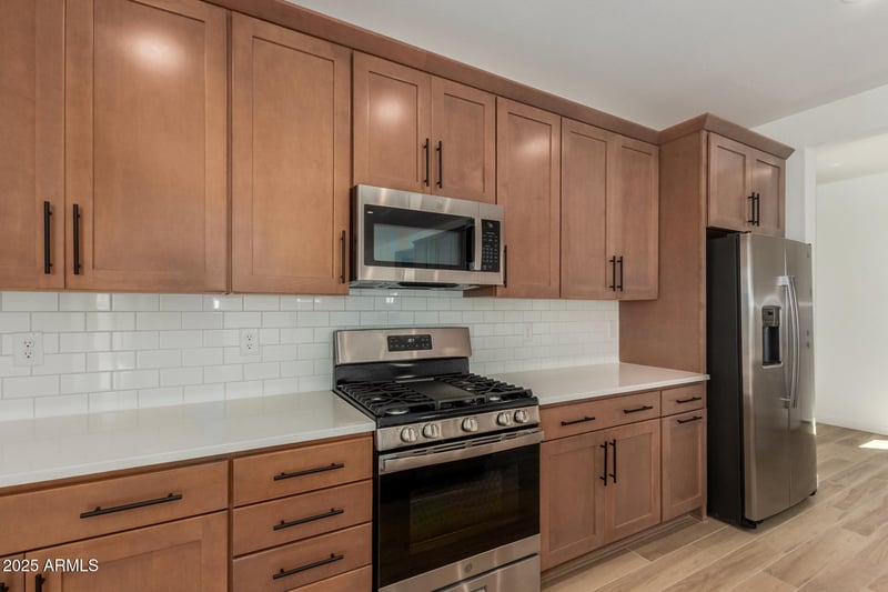5443 Loma Ln, Glendale, AZ 85302