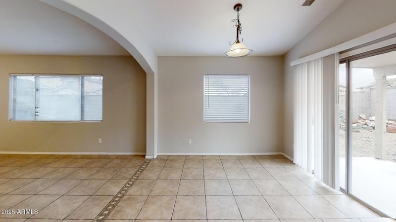 5444 Grove St, Laveen, AZ 85339