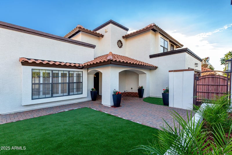 5445 Beryl Ave, Glendale, AZ 85302