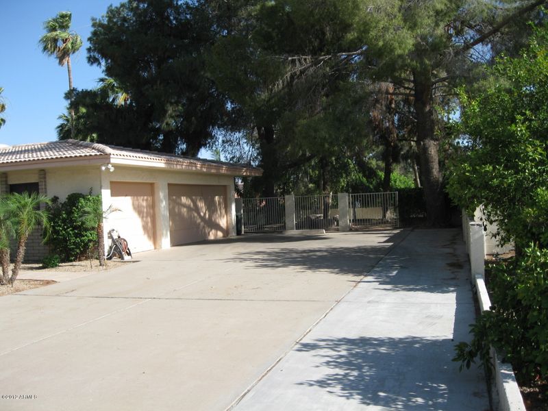 545 E Campina Dr, Litchfield Park, AZ 85340