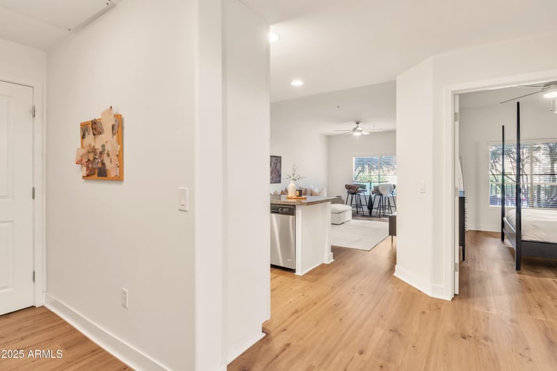5450 Deer Valley Dr #1004, Phoenix, AZ 85054