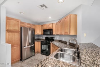 5450 Deer Valley Dr #1006, Phoenix, AZ 85054