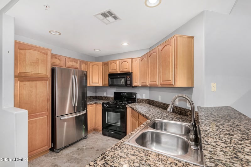 5450 Deer Valley Dr #1006, Phoenix, AZ 85054