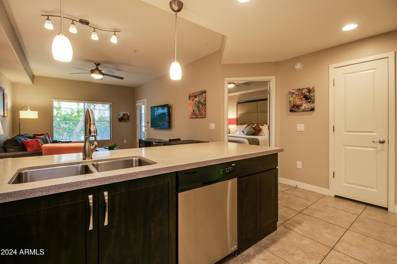 5450 Deer Valley Dr #1176, Phoenix, AZ 85054