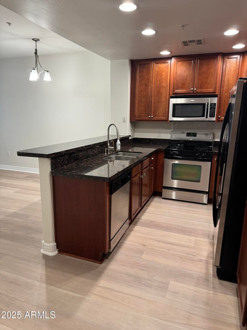 5450 Deer Valley Dr #1200, Phoenix, AZ 85054