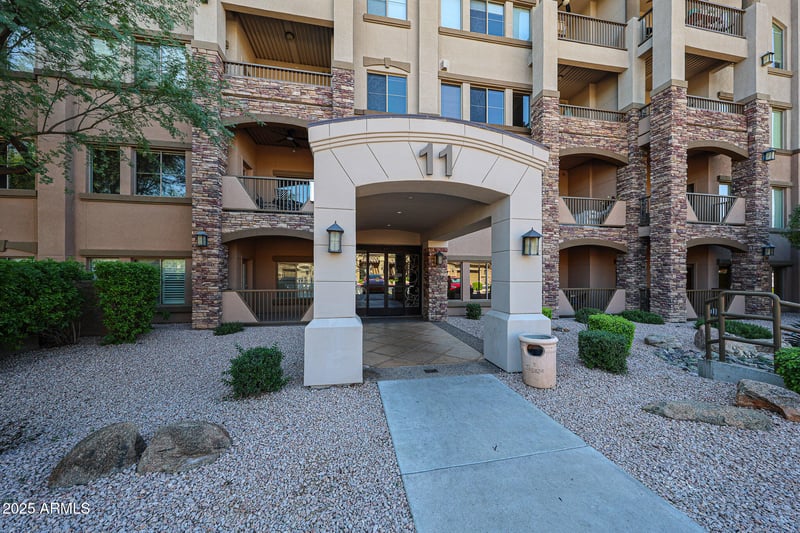 5450 Deer Valley Dr #1201, Phoenix, AZ 85054