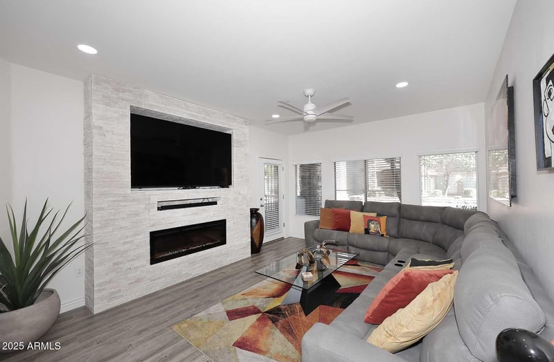 5450 Deer Valley Dr #1205, Phoenix, AZ 85054