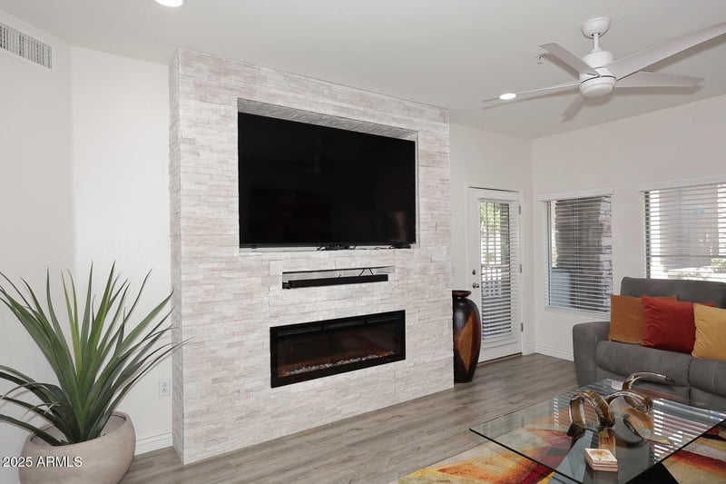 5450 Deer Valley Dr #1205, Phoenix, AZ 85054