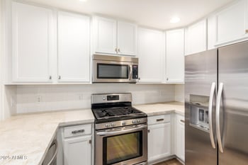 5450 Deer Valley Dr #1211, Phoenix, AZ 85054