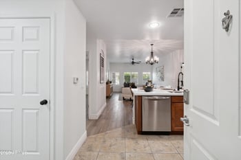 5450 Deer Valley Dr #1215, Phoenix, AZ 85054