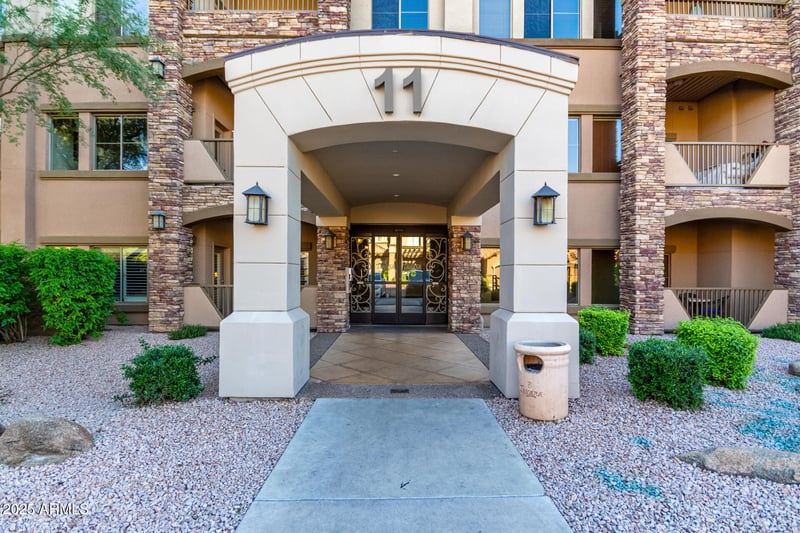 5450 Deer Valley Dr #1217, Phoenix, AZ 85054