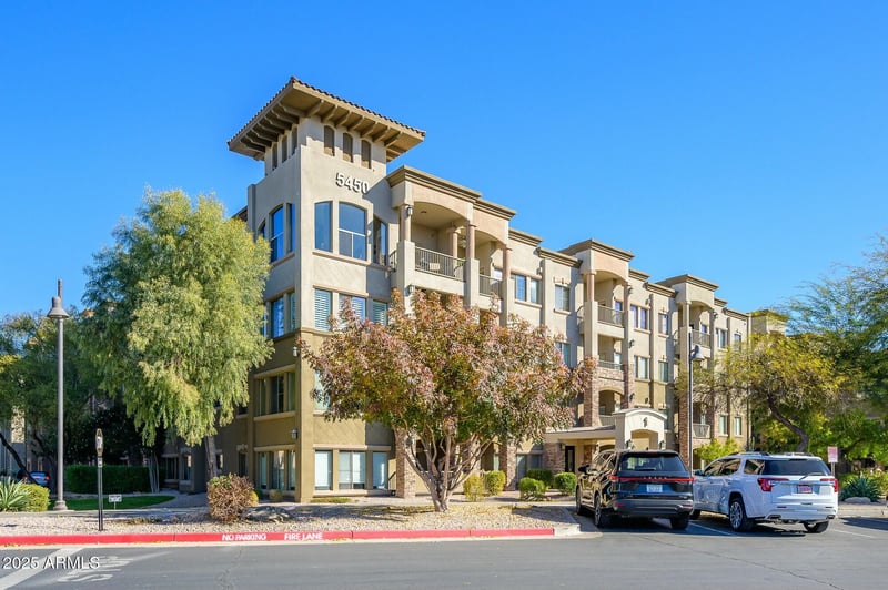 5450 Deer Valley Dr #2023, Phoenix, AZ 85054