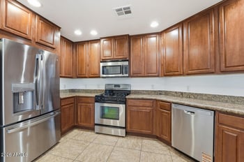 5450 Deer Valley Dr #2210, Phoenix, AZ 85054